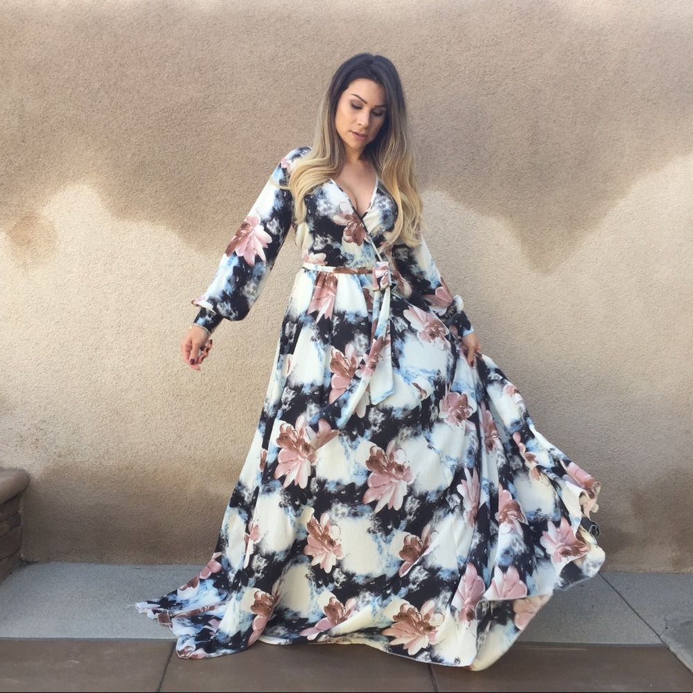 ✨WINDSOR MAXI DRESS✨